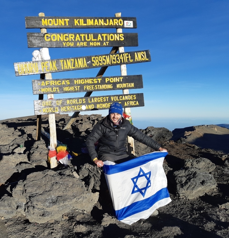 Mt Kilimanjaro Trekking to UHuru Peak