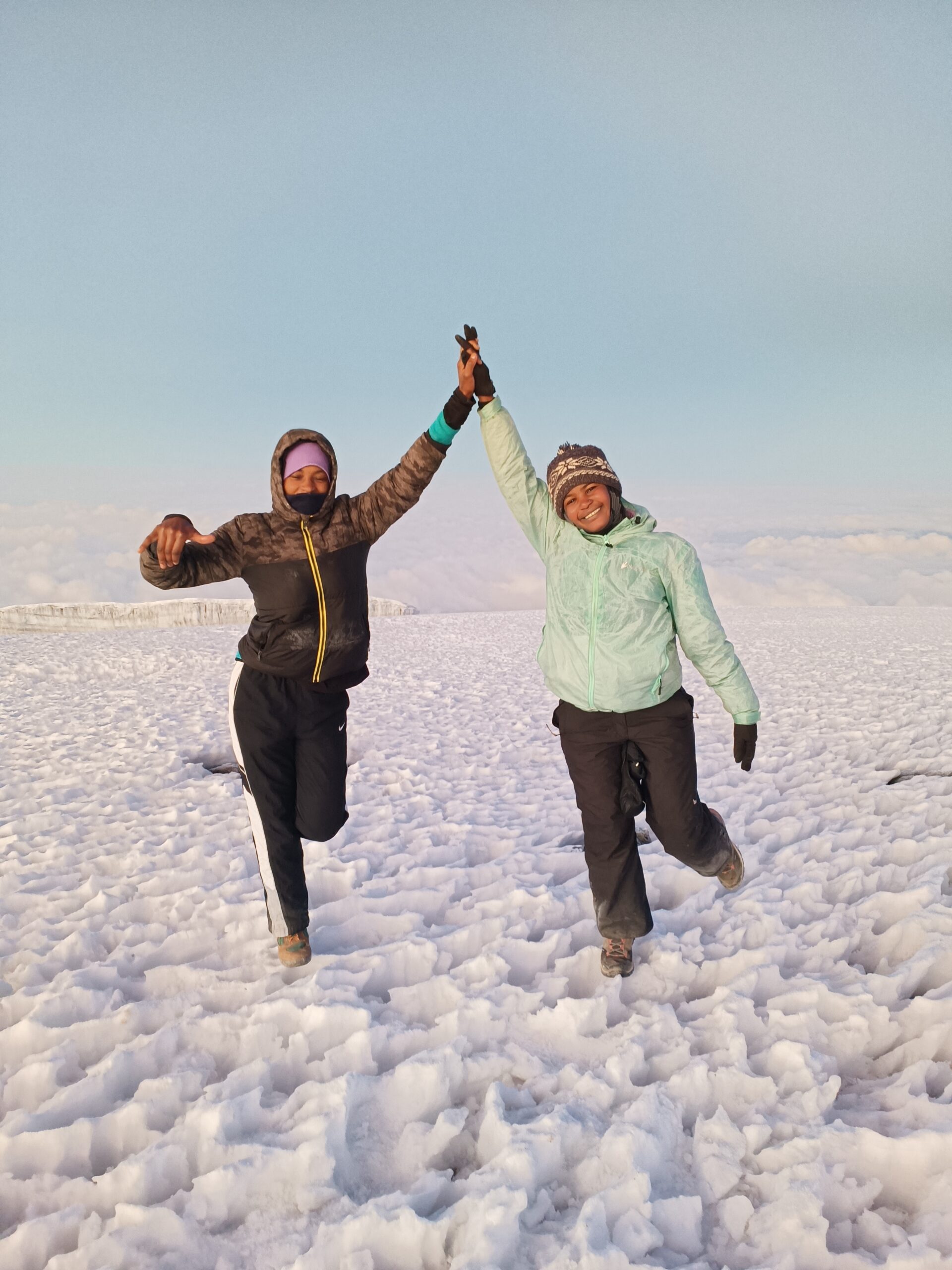 Mountain climbing Girls Alpine